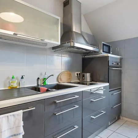 Spacious In Near Town Center