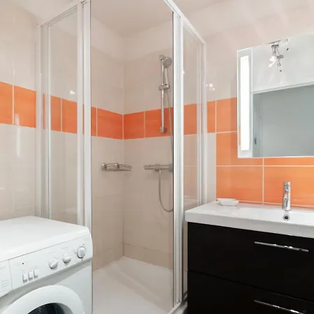 Spacious In Near Town Center